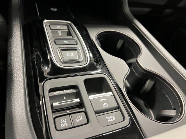 new 2025 Honda Pilot car, priced at $48,255
