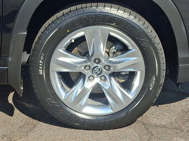 used 2017 Toyota Highlander car, priced at $22,995