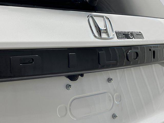 new 2025 Honda Pilot car, priced at $51,505