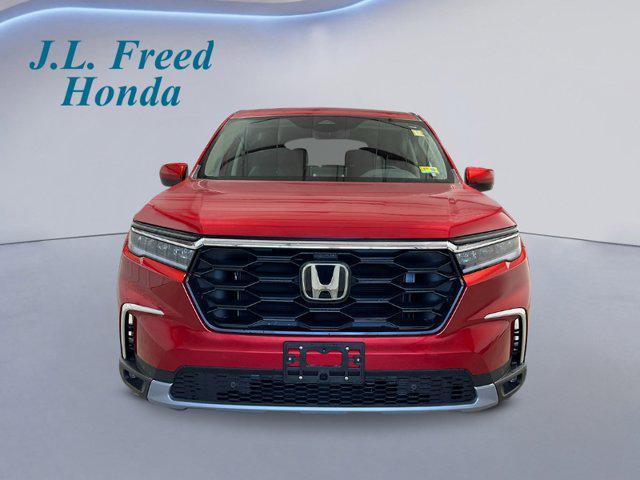 new 2025 Honda Pilot car, priced at $48,280