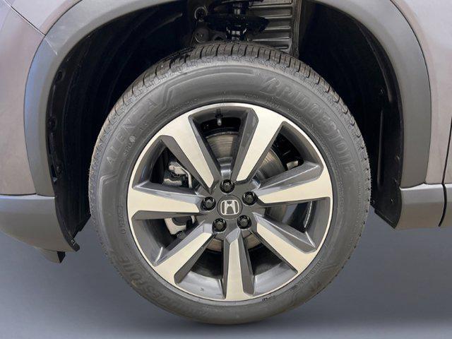 new 2025 Honda Pilot car, priced at $54,530