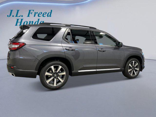 new 2025 Honda Pilot car, priced at $54,530