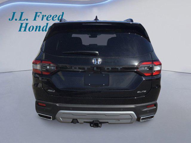new 2025 Honda Pilot car, priced at $56,250