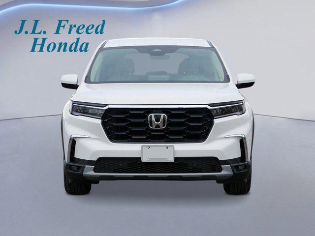 new 2025 Honda Pilot car, priced at $50,255