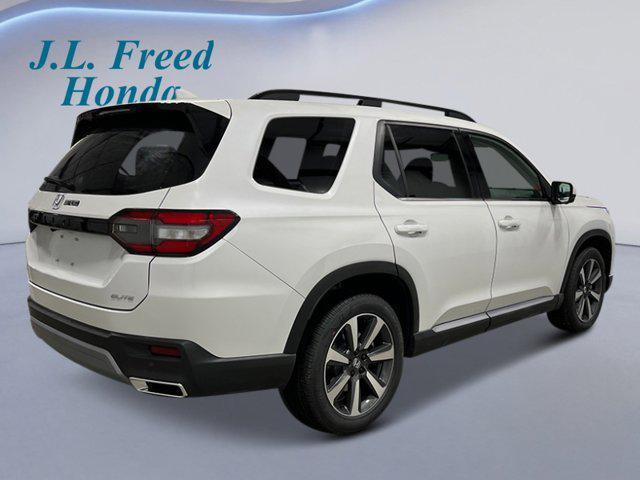 new 2025 Honda Pilot car, priced at $54,985