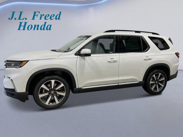 new 2025 Honda Pilot car, priced at $54,985