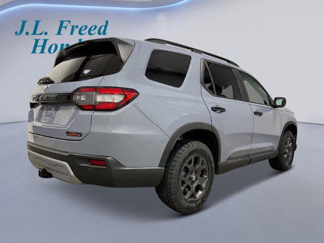 new 2025 Honda Pilot car, priced at $51,305