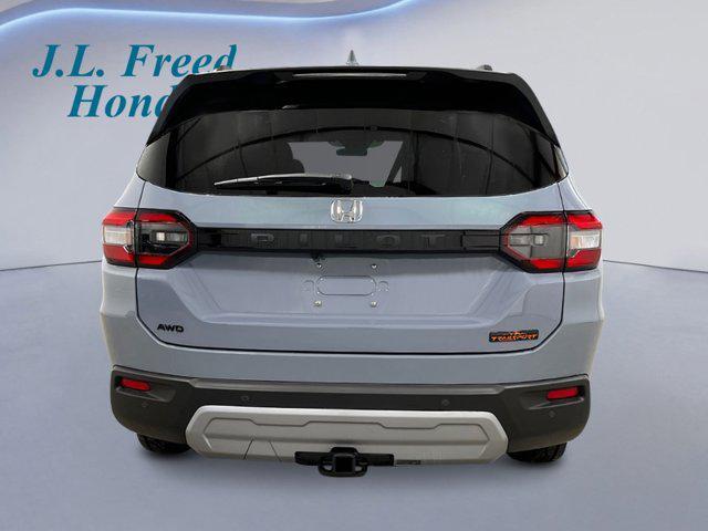 new 2025 Honda Pilot car, priced at $51,305