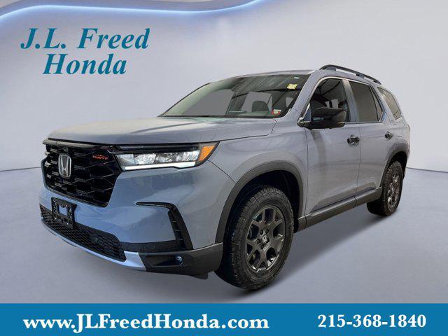 new 2025 Honda Pilot car, priced at $51,305