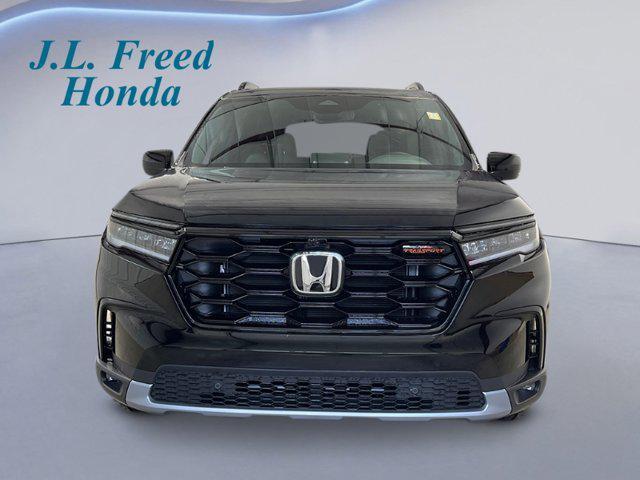 new 2025 Honda Pilot car, priced at $50,850