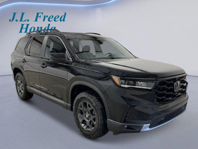 new 2025 Honda Pilot car, priced at $50,850