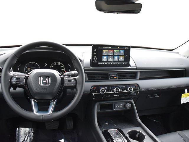 new 2025 Honda Pilot car, priced at $53,250
