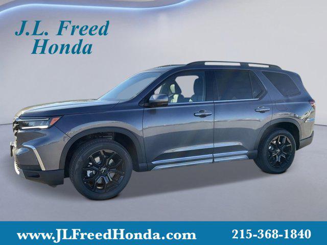 new 2025 Honda Pilot car, priced at $53,250