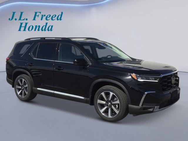 new 2025 Honda Pilot car, priced at $56,250