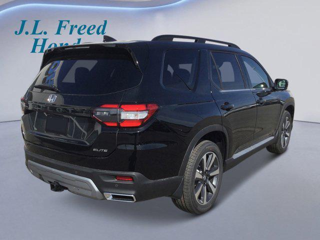 new 2025 Honda Pilot car, priced at $56,250