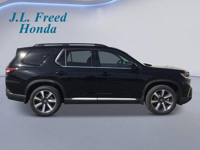 new 2025 Honda Pilot car, priced at $56,250