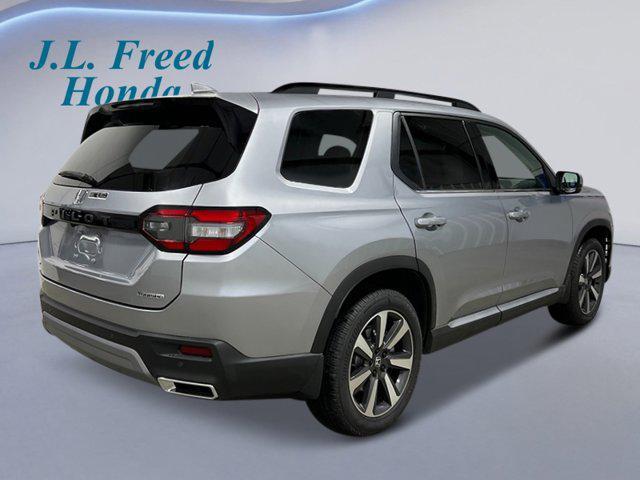 new 2025 Honda Pilot car, priced at $51,050