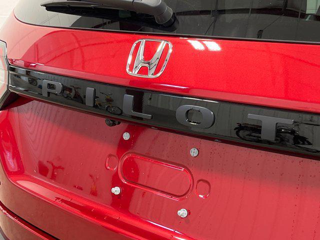 new 2025 Honda Pilot car, priced at $51,305