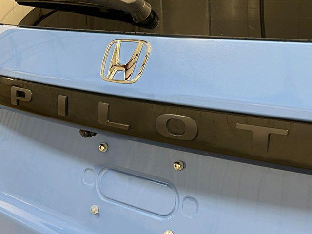new 2025 Honda Pilot car, priced at $51,305