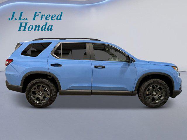 new 2025 Honda Pilot car, priced at $51,305