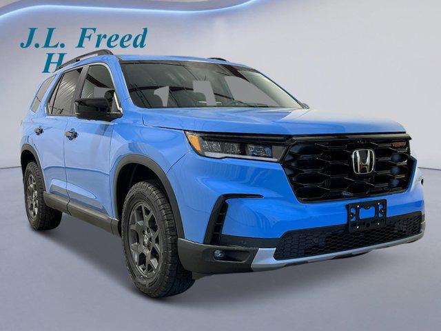 new 2025 Honda Pilot car, priced at $51,305
