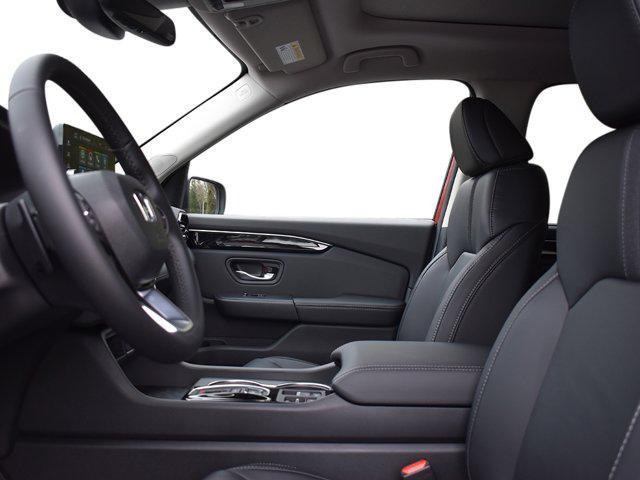 new 2025 Honda Pilot car, priced at $53,650