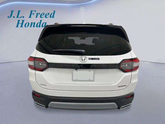 new 2025 Honda Pilot car, priced at $53,650