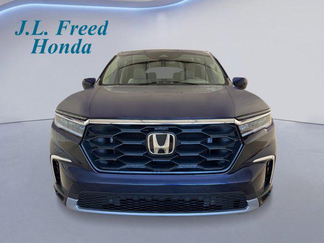 new 2025 Honda Pilot car, priced at $47,050
