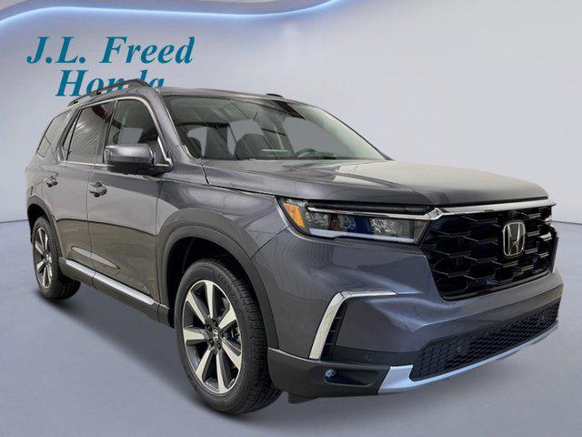 new 2025 Honda Pilot car, priced at $56,250