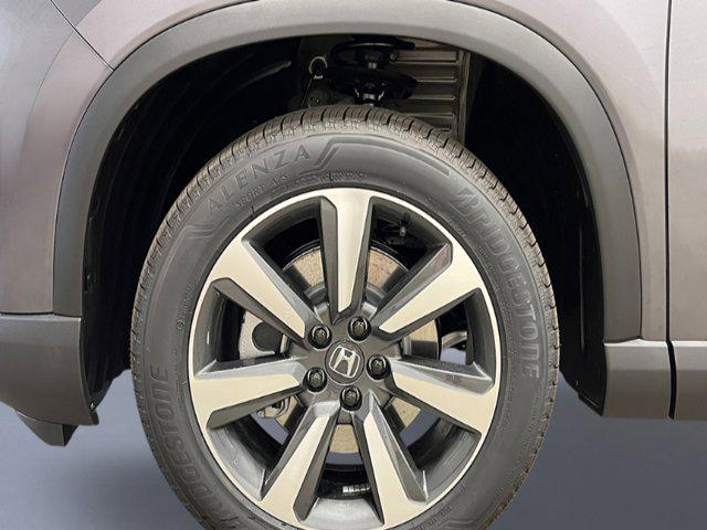 new 2025 Honda Pilot car, priced at $56,250