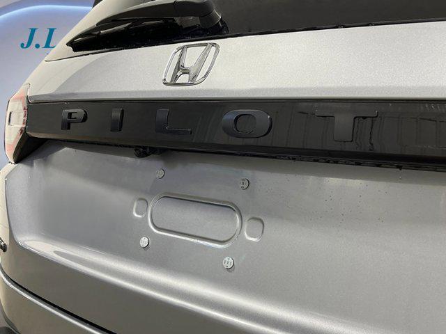 new 2025 Honda Pilot car, priced at $50,850