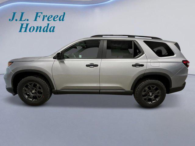 new 2025 Honda Pilot car, priced at $50,850