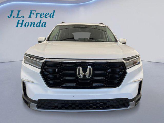 new 2025 Honda Pilot car, priced at $51,505