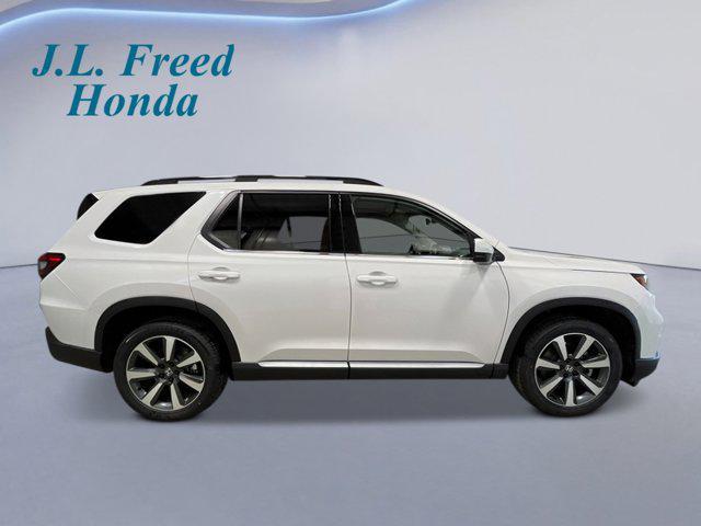 new 2025 Honda Pilot car, priced at $51,505