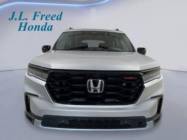 new 2025 Honda Pilot car, priced at $50,850