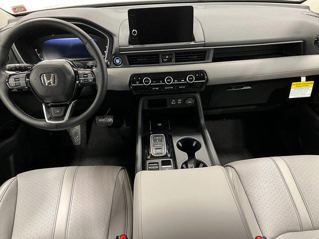new 2025 Honda Pilot car, priced at $55,715