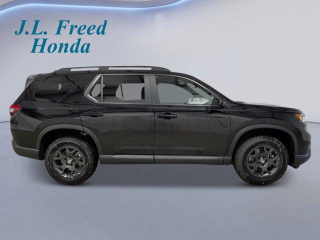 new 2025 Honda Pilot car, priced at $51,635