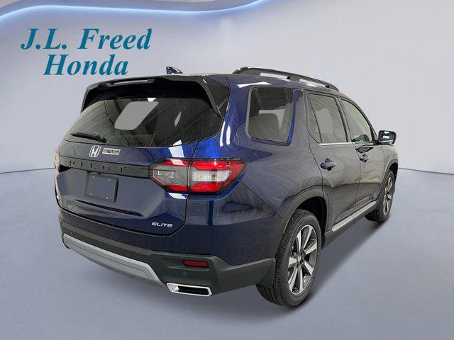 new 2025 Honda Pilot car, priced at $51,050