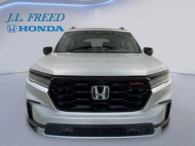 new 2025 Honda Pilot car, priced at $50,795