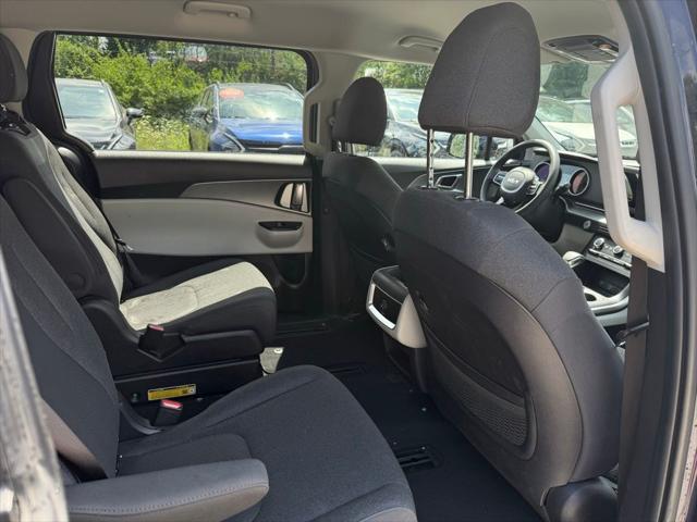used 2024 Kia Carnival car, priced at $31,000
