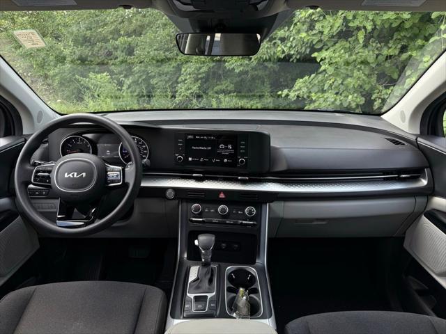 used 2024 Kia Carnival car, priced at $31,000