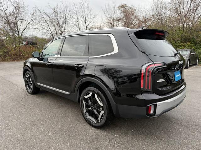 used 2023 Kia Telluride car, priced at $32,000