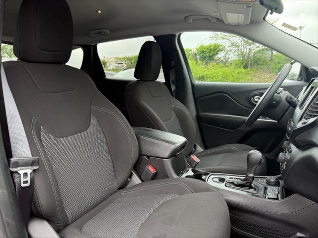 used 2019 Jeep Cherokee car, priced at $15,403