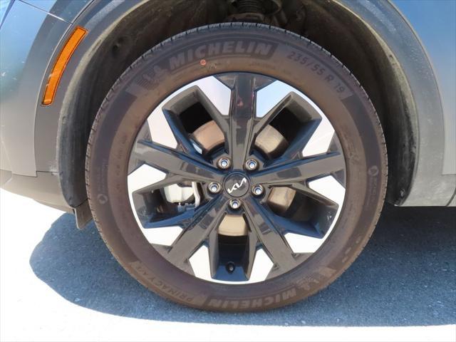new 2024 Kia Sportage car, priced at $35,000