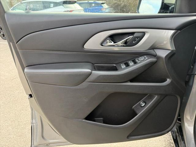 used 2018 Chevrolet Traverse car, priced at $13,884