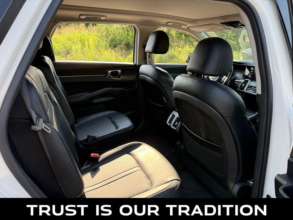used 2021 Kia Sorento Hybrid car, priced at $21,274