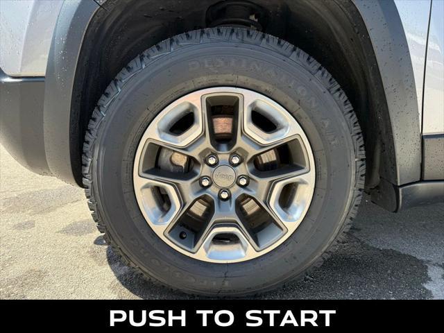 used 2019 Jeep Cherokee car, priced at $17,987