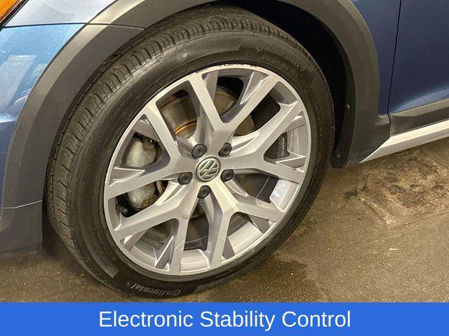 used 2019 Volkswagen Golf Alltrack car, priced at $22,000