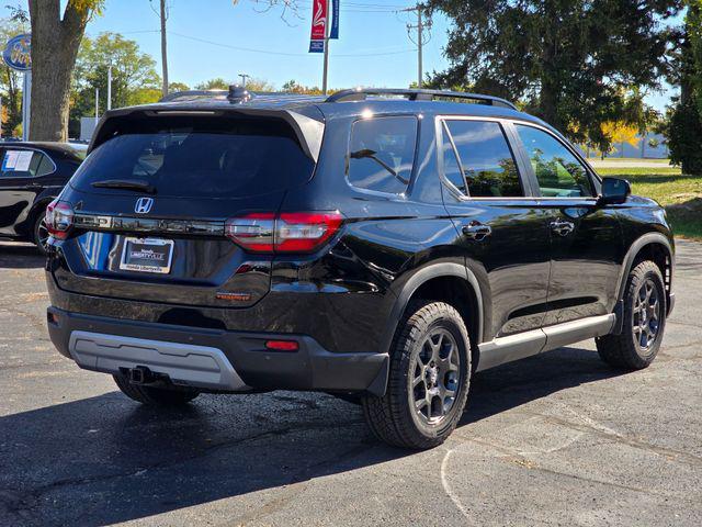 new 2025 Honda Pilot car, priced at $50,795