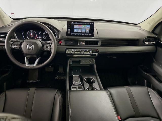 new 2025 Honda Pilot car, priced at $47,276